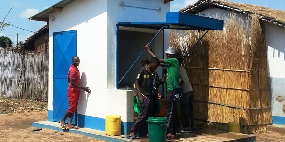 A water kiosk in the Mozambique town of Rib?u?
