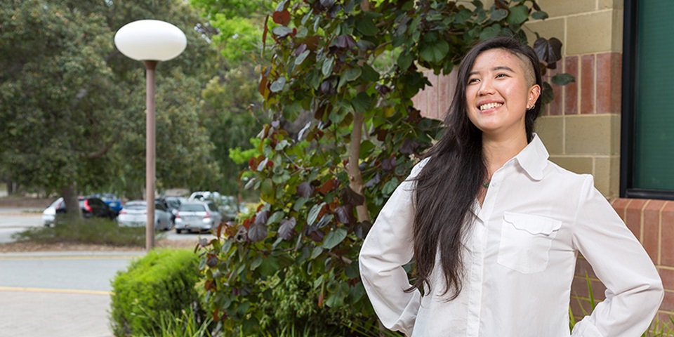 Chantal Ng Feature Image International student Chantal Ng posing and smiling at Murdoch University