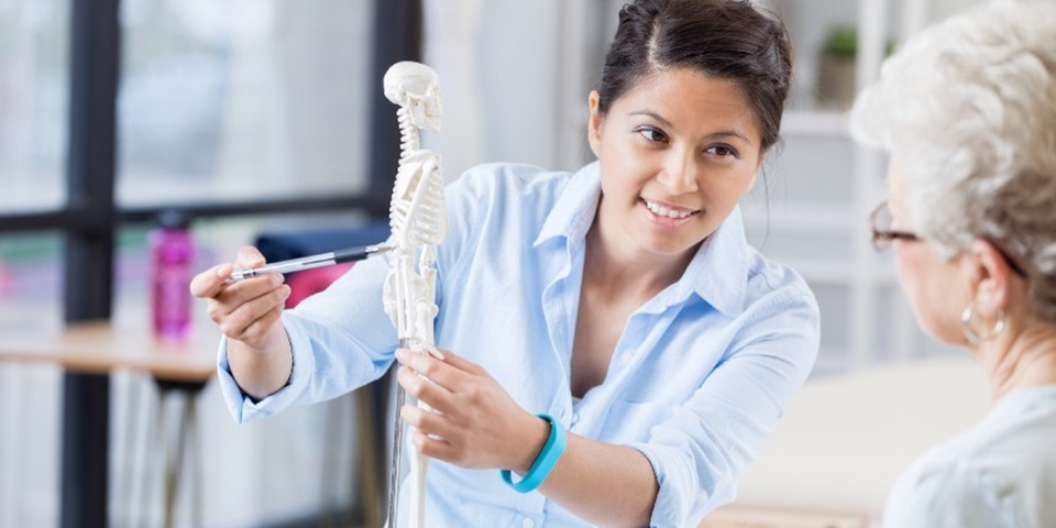 feature chiropractor photo feature chiropractor photo