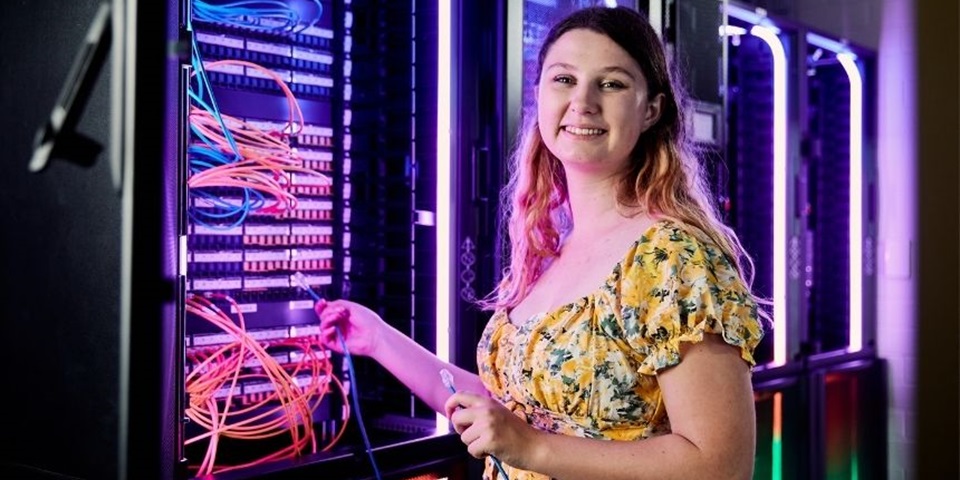 Niamh-feature-image-860-x-480-px Murdoch Uni Student in information technology data centre smiles to camera