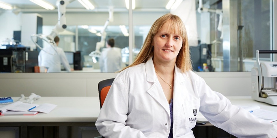 Professor Elaine Holmes