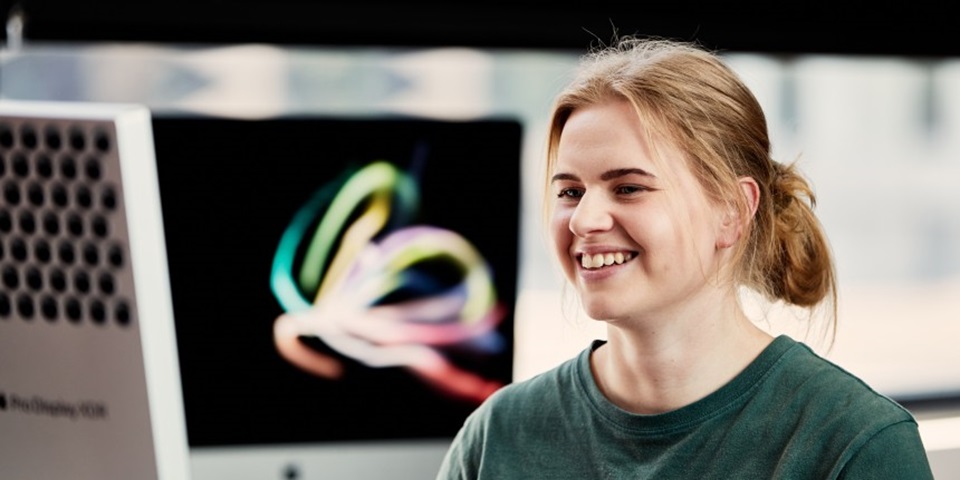 Student on the computer