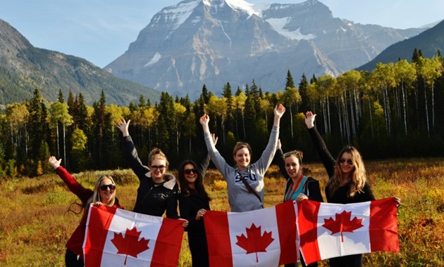 Murdoch students on exchange in Canada