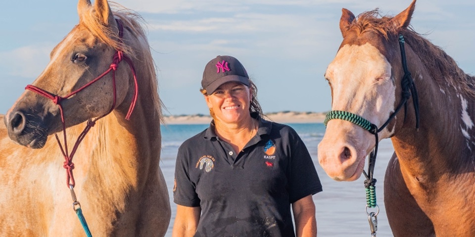 Professor Juli Coffin with a horse from the Yawardani Jan-ga program
